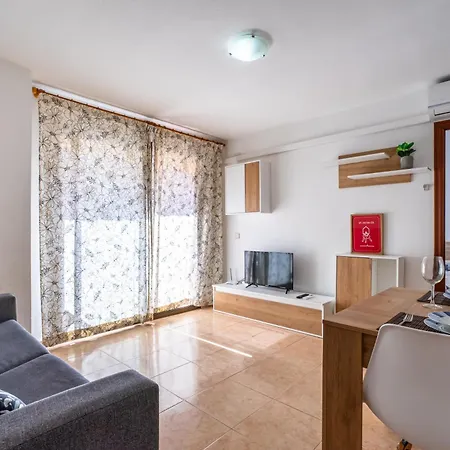 Bernat Vidaber Primera Linea Apartment *